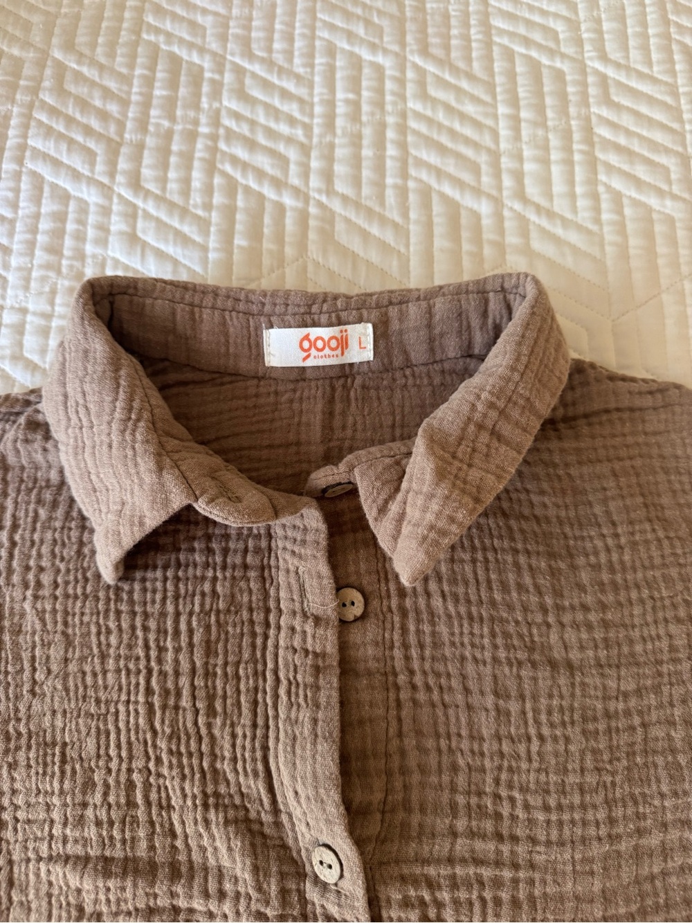 100% cotton Muslin Shirt in Taupe - Picture 3 of 6